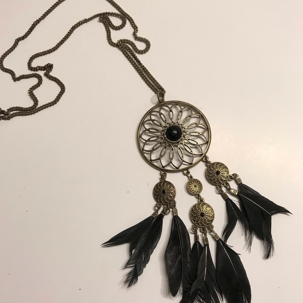 H&M feathers fashion necklace